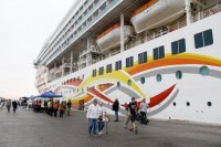 Norwegian Sun tercer crucero en recalar en el puerto de Arica