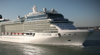 Autoridades de salud permiten el desembarco de pasajeros desde crucero Celebrity Eclipse a la gira en Valparaíso