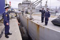 Barcaza “Chacabuco” zarpó a Isla de Pascua con más de 600 cajas de alimentos suplementarios y kit de adultos mayores entregados por el Estado