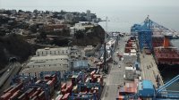 Trabajadores piden expansión del puerto hacia el recinto donde están los almacenes de la Armada y rechazan Parque Costero en Barón que acogotará al puerto.