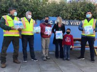 Portuarios de San Antonio donaron libros a alumnos de la Escuela Pedro Viveros Ormeño