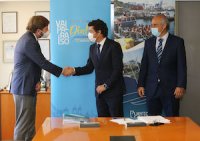 Agunsa y Puerto Valparaíso firman contrato de concesión para operar el Espigón