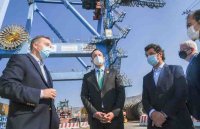 Viceprimer ministro de Irlanda, Leo Varadka, visitó las instalaciones de Puerto Valparaíso.