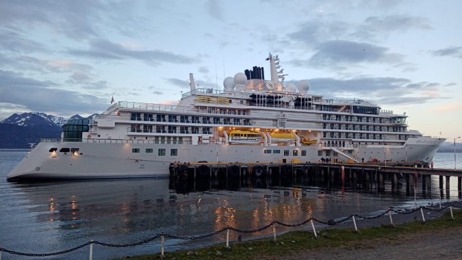 Puerto Williams, la ciudad más austral del mundo, activa el negocio de los cruceros antárticos.