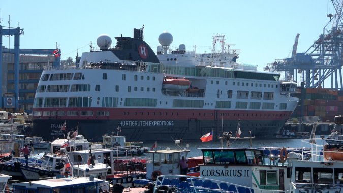 MS Fram que inauguró temporada de cruceros 2022-2023 recala nuevamente en TPS.