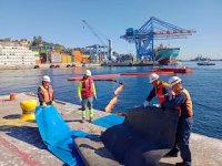 Simulacro de derrame de hidrocarburos reunió por primera vez a todo el sistema portuario de Valparaíso