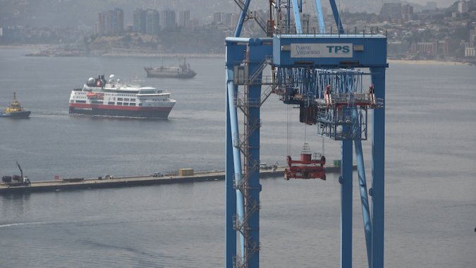 Con el arribo de la nave MS Fram Valparaíso dio inicio a una auspiciosa temporada de cruceros 2023-24