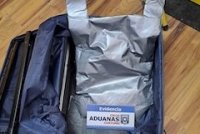 En Ollagüe Aduanas sorprende a mujer que portaba más de 2 kilos de cocaína en doble fondo de maleta