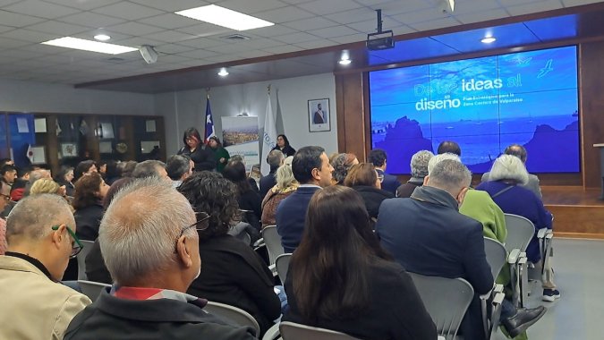 Valparaíso inicia proceso de participación ciudadana para consensuar su expansión portuaria y diseño del borde costero.