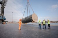 Nueva grúa móvil arriba al puerto de Arica