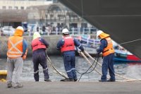 Estudio UNAB: actividad portuaria de Valparaíso genera cerca de 18 mil puestos de trabajo