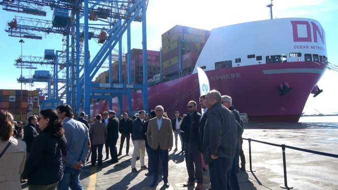 Portacontenedores de última generación con capacidad para transportar 1.700 contenedores refrigerados fue recibido en TPS.