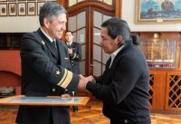 Distinguen a miembro de la comunidad Kawesqar que nació en el AP 47 “Aquiles” de la Armada